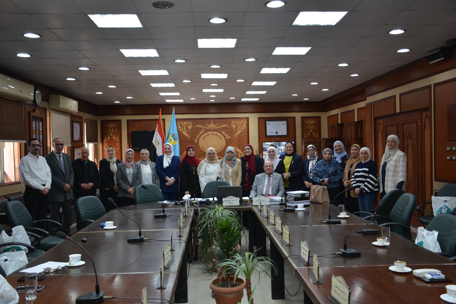 منح السيدة أ.م/ سماح فاروق الملا اللقب العلمي لوظيفة أستاذ بقسم الكيمياء التحليلية الصيدلية بصيدلة طنطا 